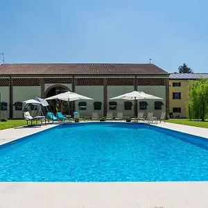 casa-petra.hotelinveneto.com/